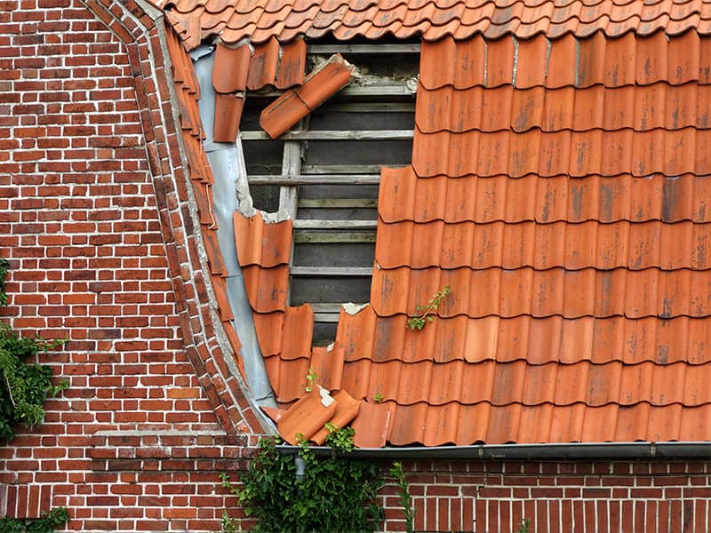 Dachsanierung eines Ziegeldaches nach Sturmschaden in Hamm